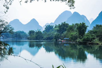 举列说明量子通信是什么？